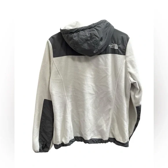 The North Face Gray and White Ski Jacket Size XL. Fits More Like Size Large - Picture 2 of 6